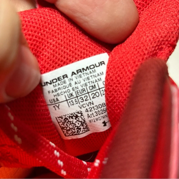 Boys Red & White Under Armour Leadoff Low Rm Jr Shoes Cleats 1 Y Baseball - Picture 9 of 9